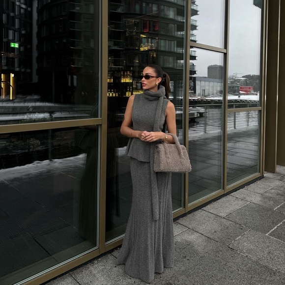 NA-KD 4 Piece - Grey Knitted V-Neck Sweater, Turtleneck Top, Scarf, & Maxi Skirt - Picture 2 of 16
